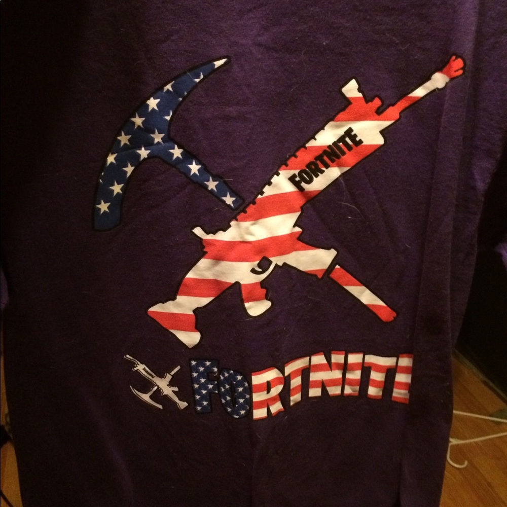 Size medium Fortnite T-shirts irregular